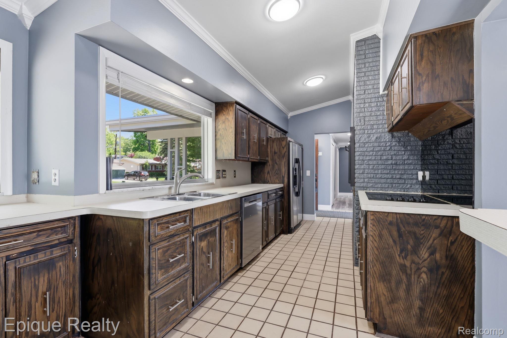 2549 Riverwood Drive
