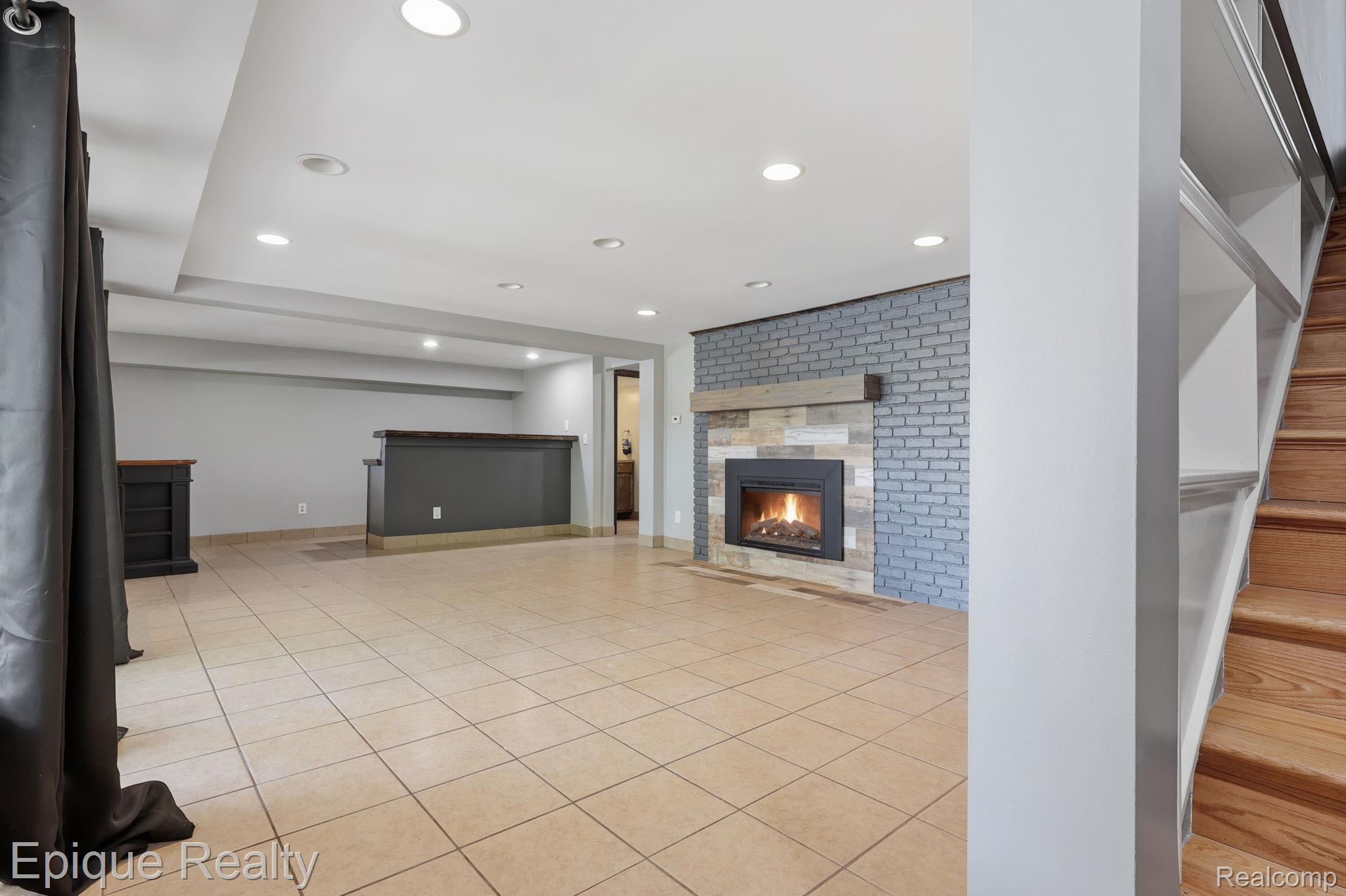 2549 Riverwood Drive