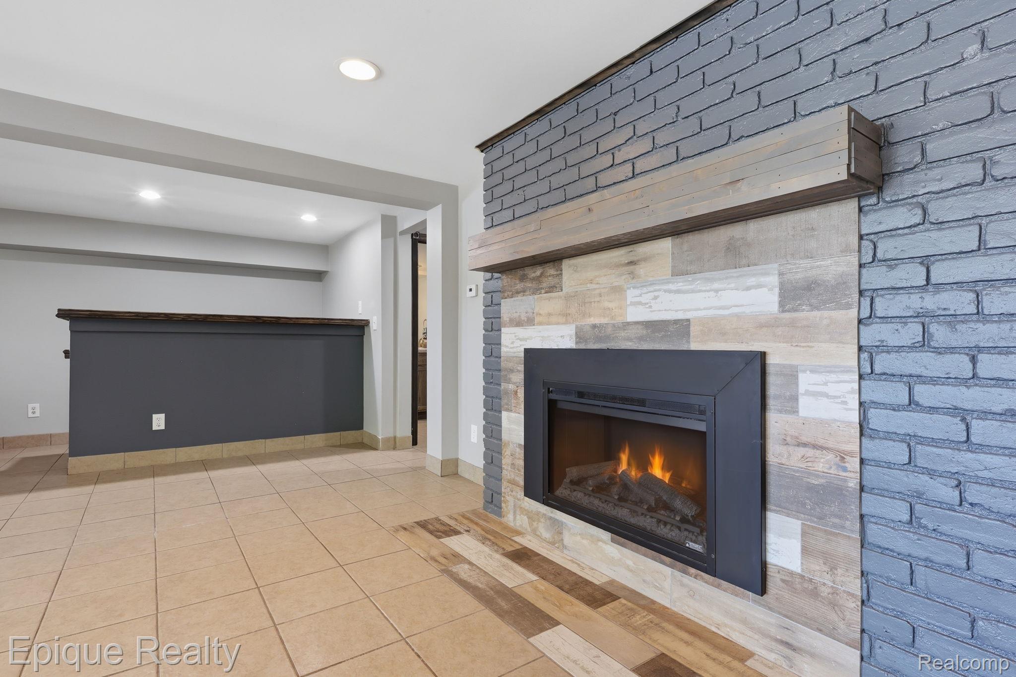 2549 Riverwood Drive