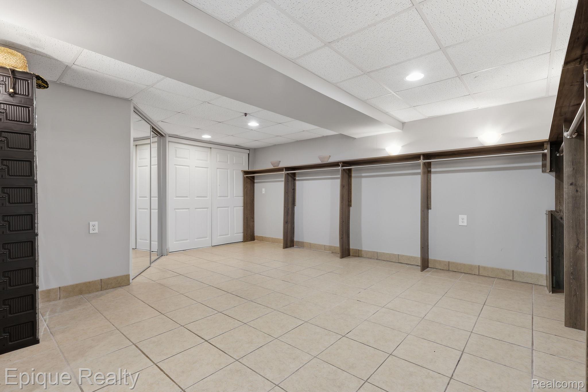 2549 Riverwood Drive