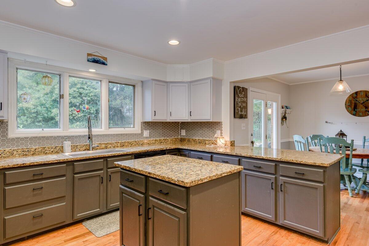 809 Burden Lake Road