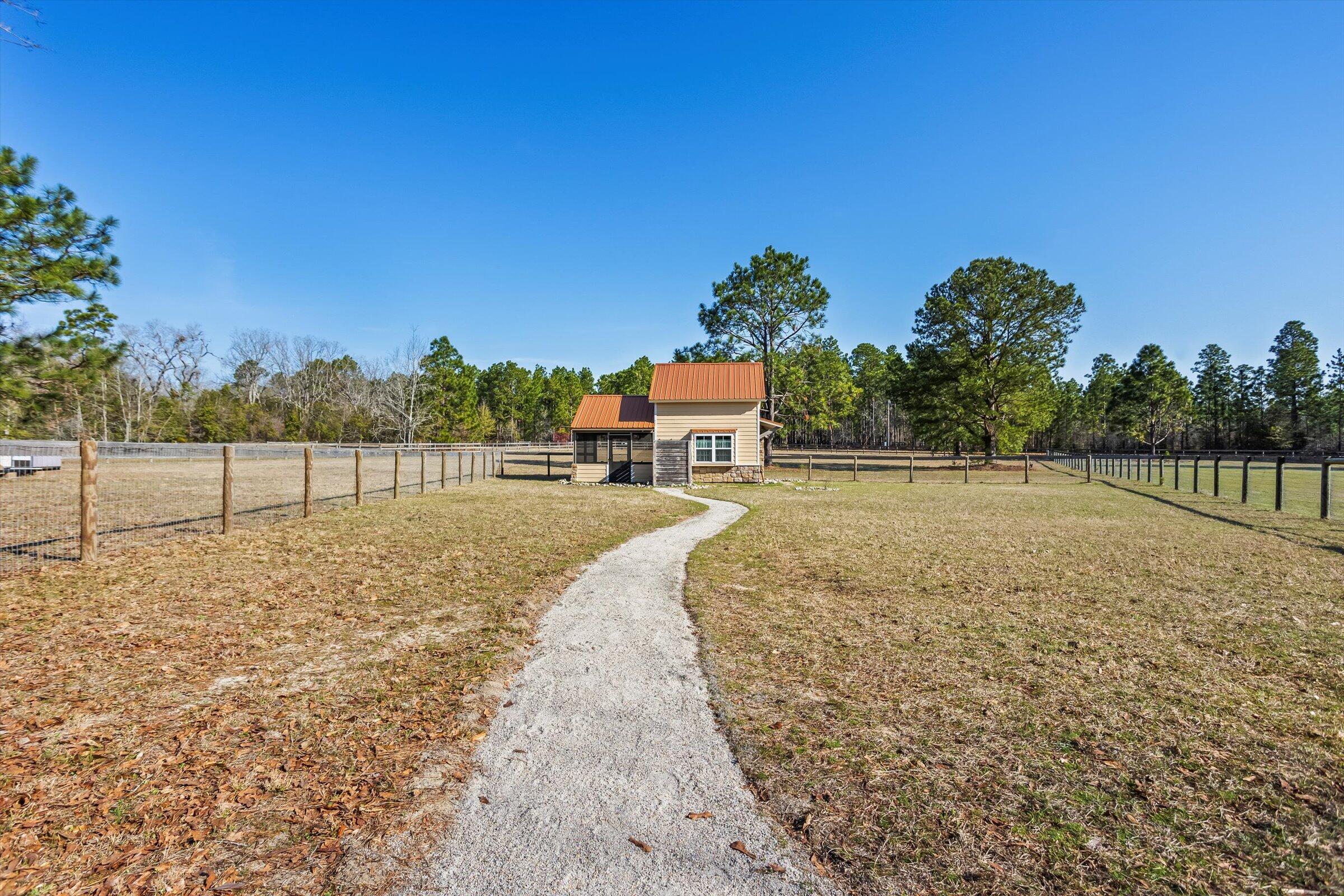158 N Windsor Road