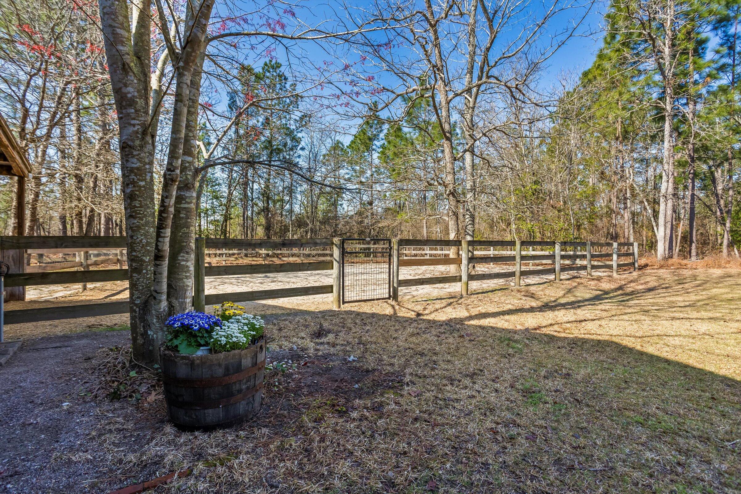 158 N Windsor Road