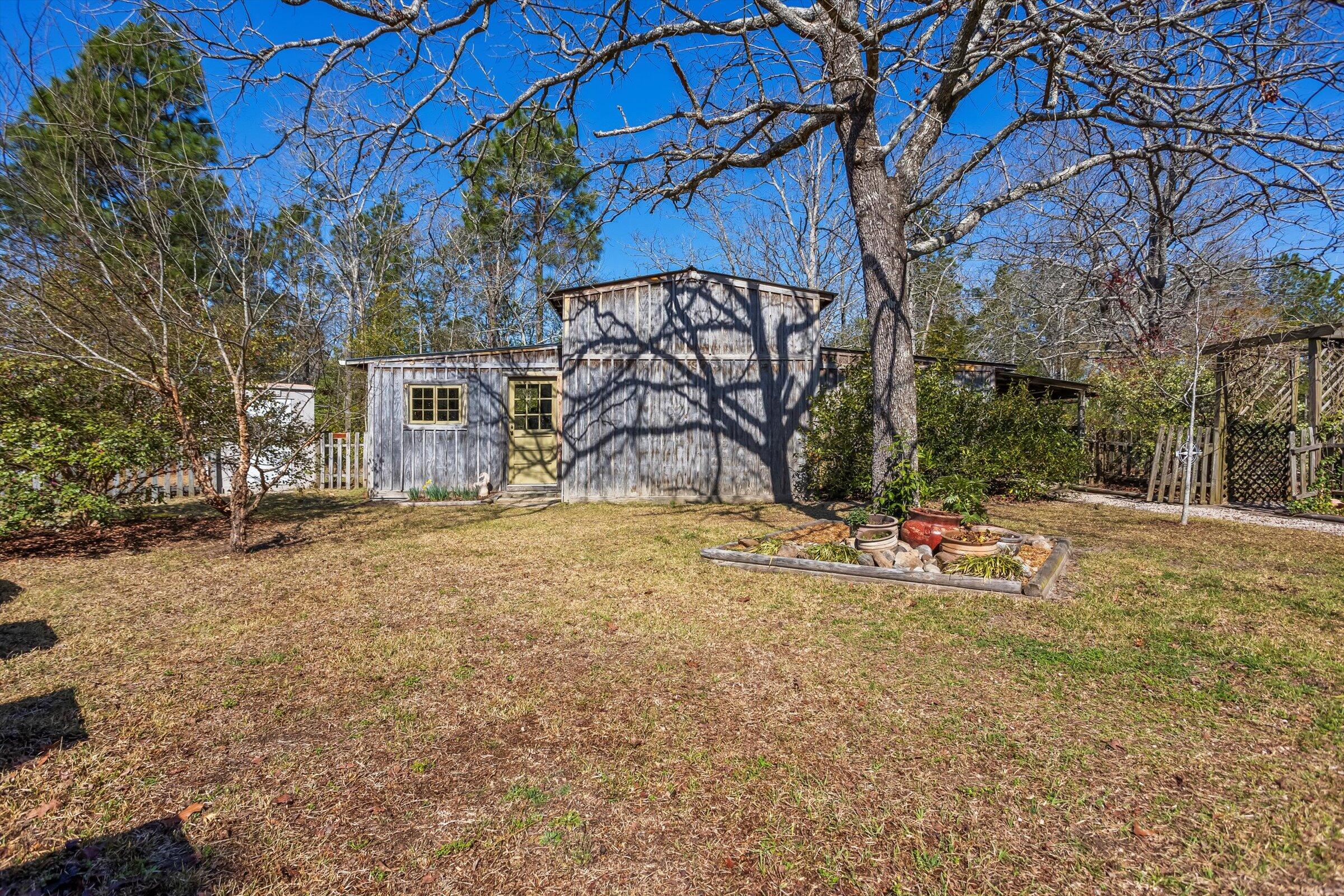 158 N Windsor Road
