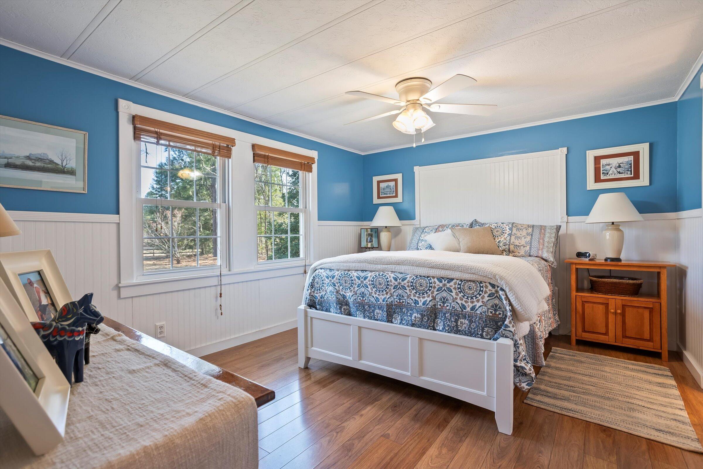 158 N Windsor Road