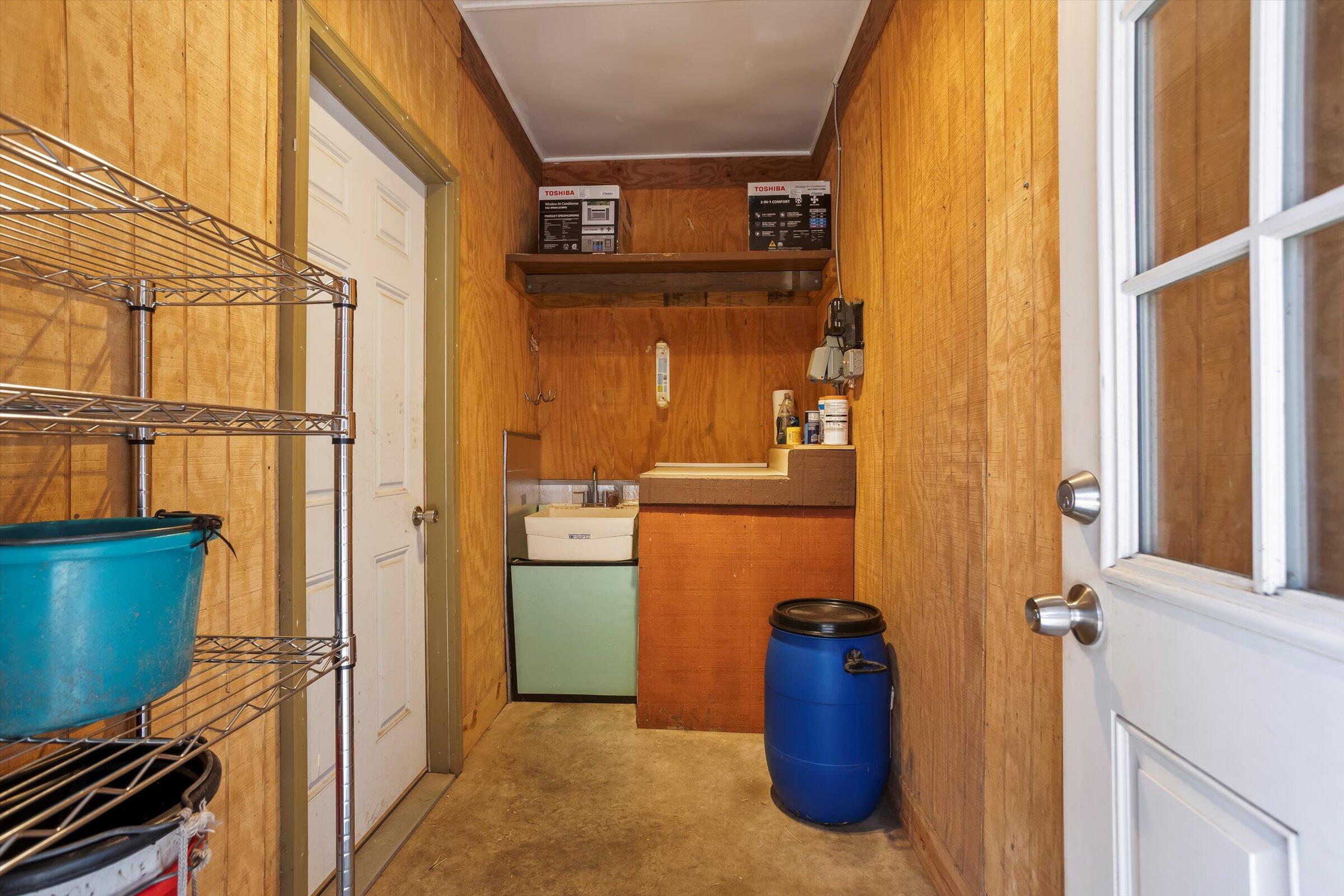 158 N Windsor Road
