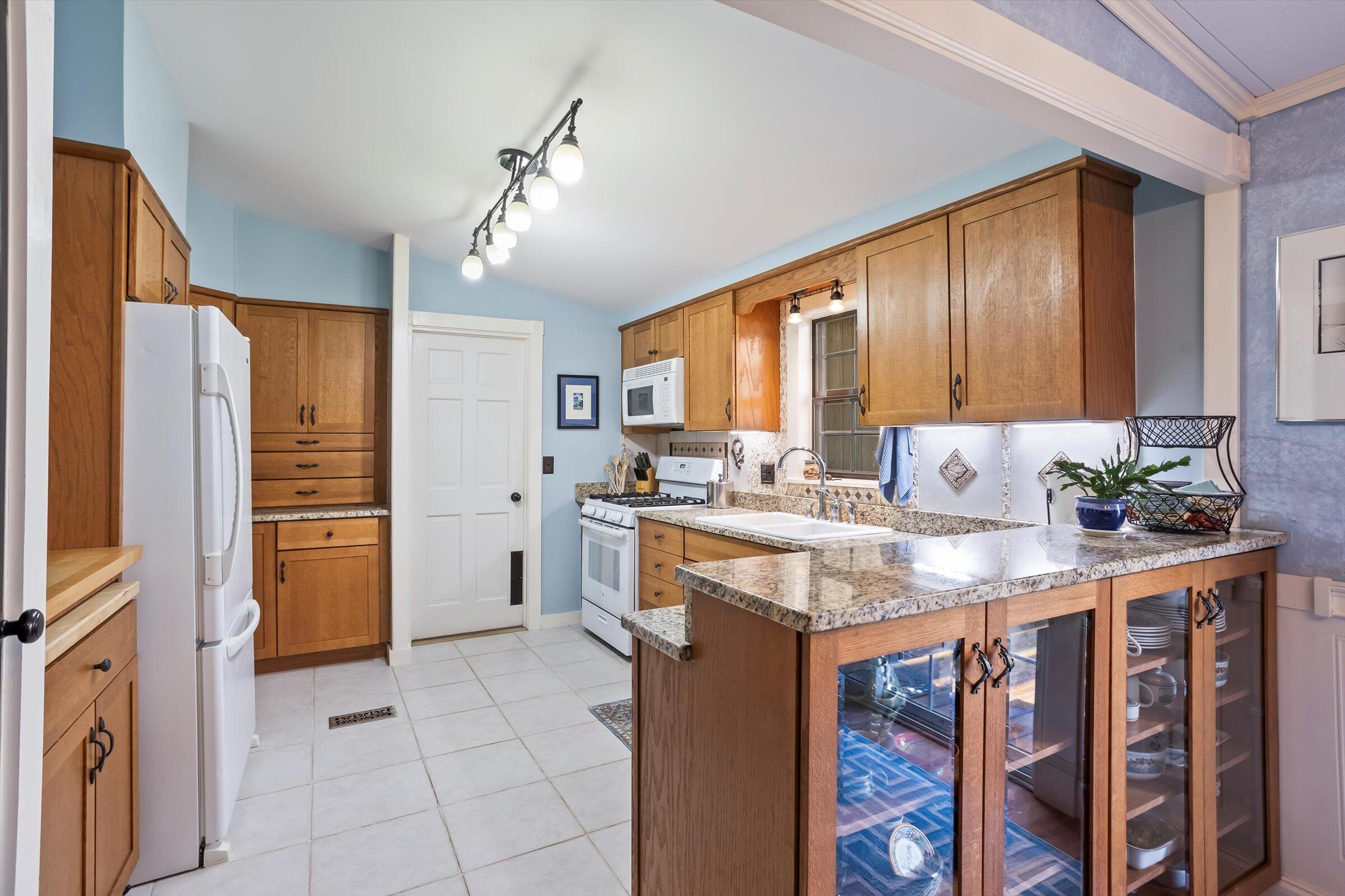 158 N Windsor Road