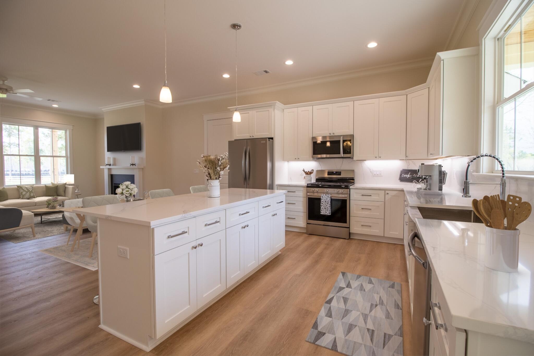 6270 Troup Manor