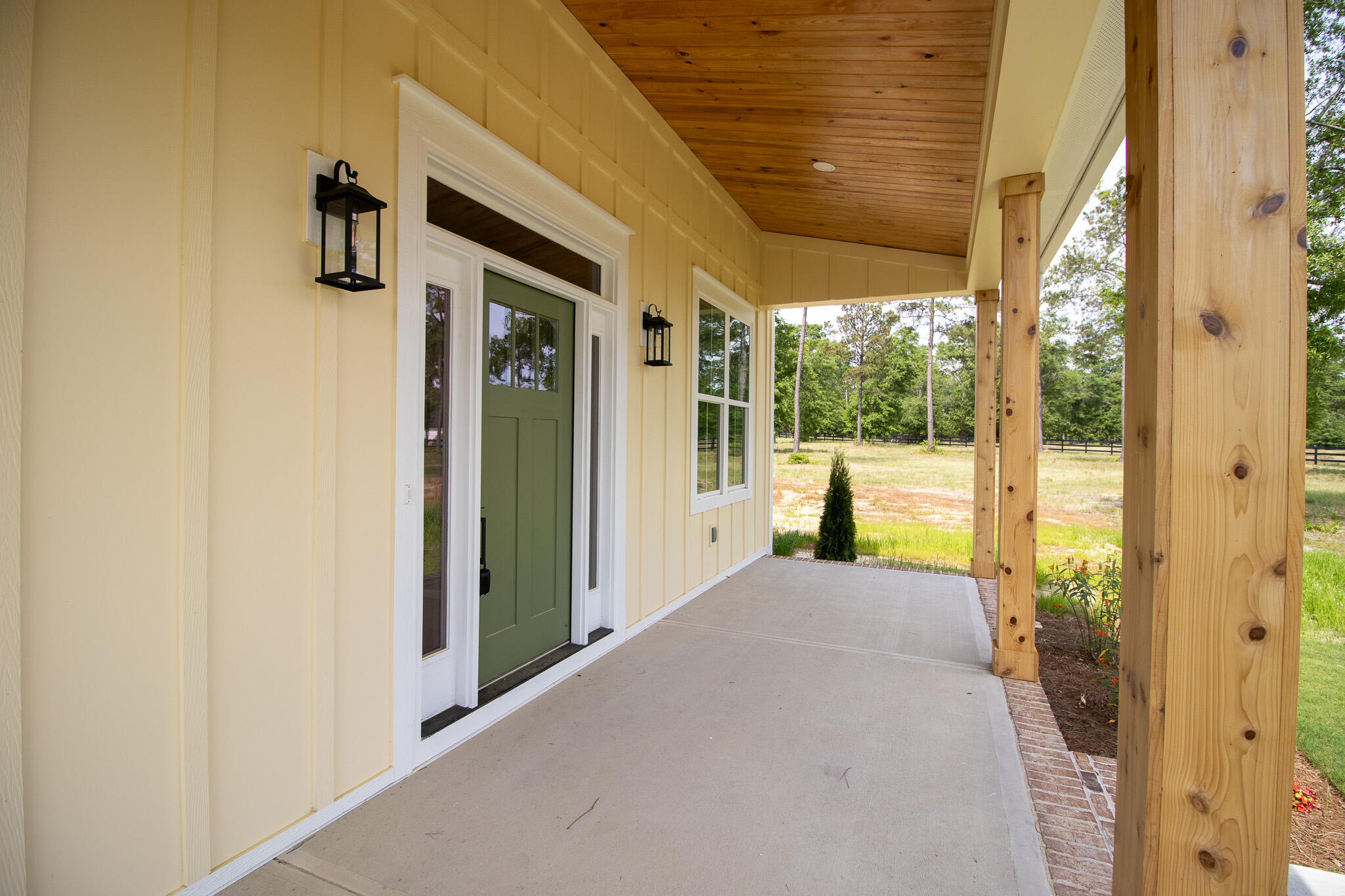 6270 Troup Manor