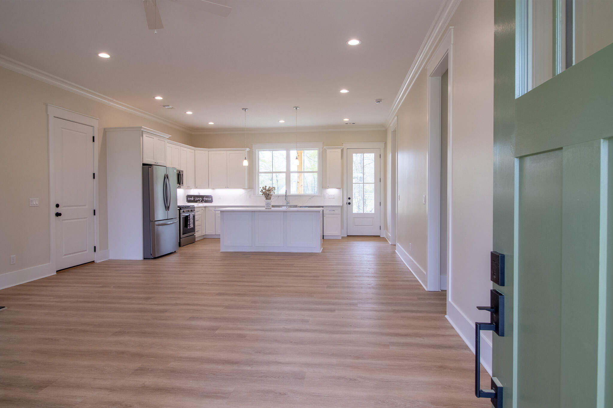 6270 Troup Manor
