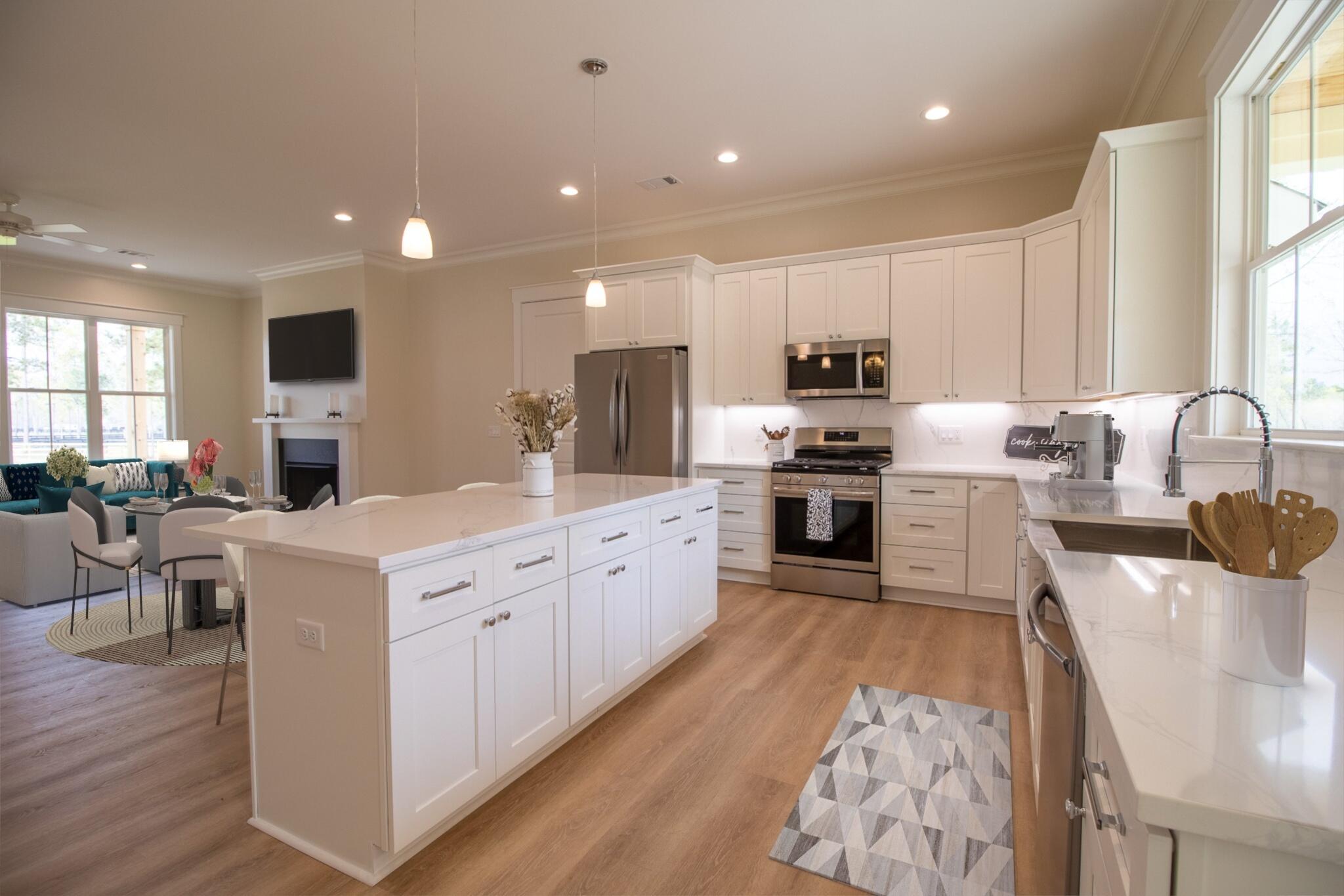 6270 Troup Manor