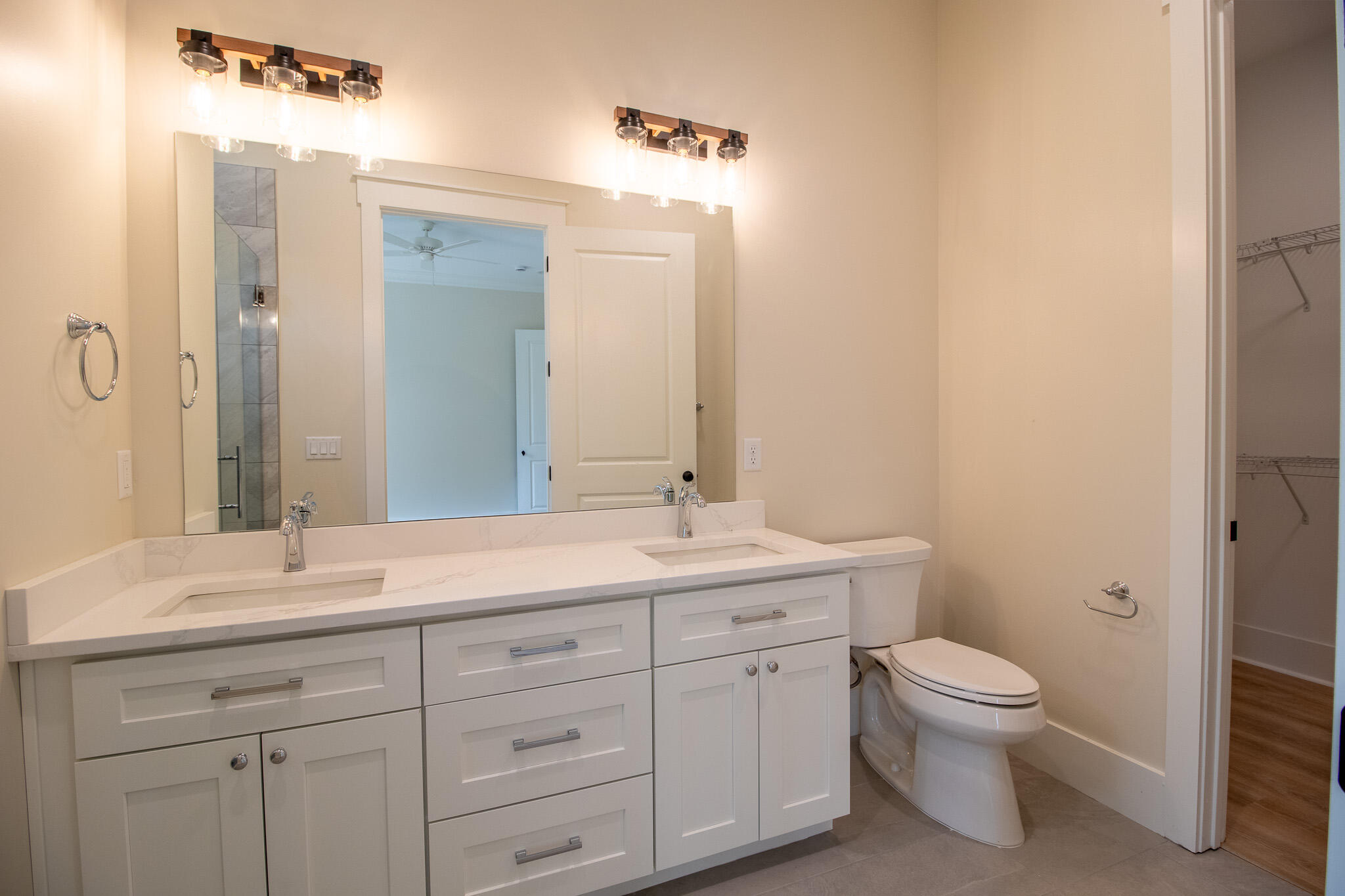 6270 Troup Manor