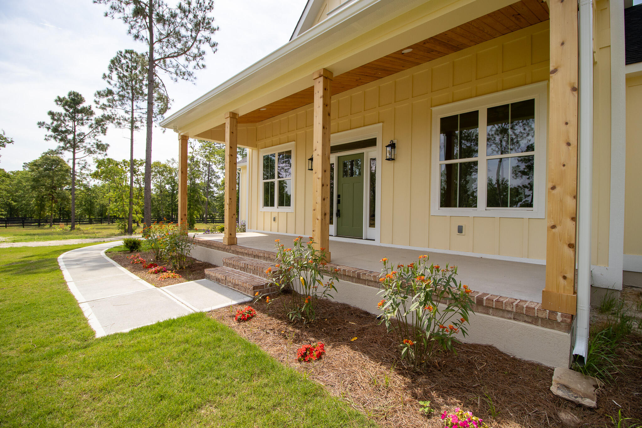 6270 Troup Manor