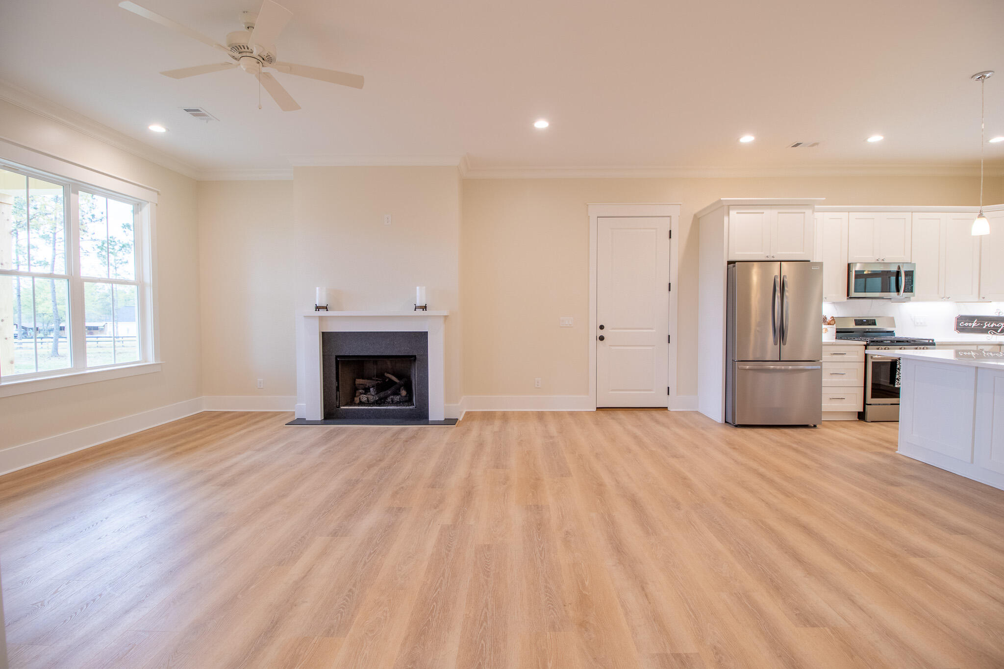 6270 Troup Manor