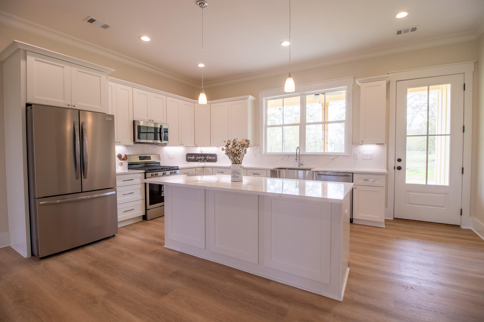 6270 Troup Manor