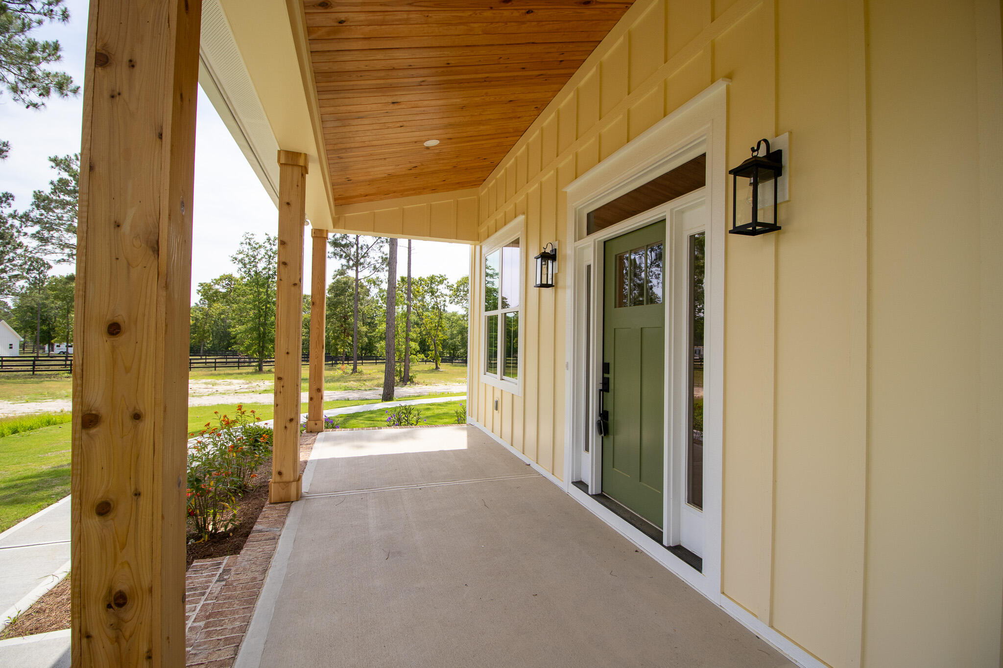 6270 Troup Manor