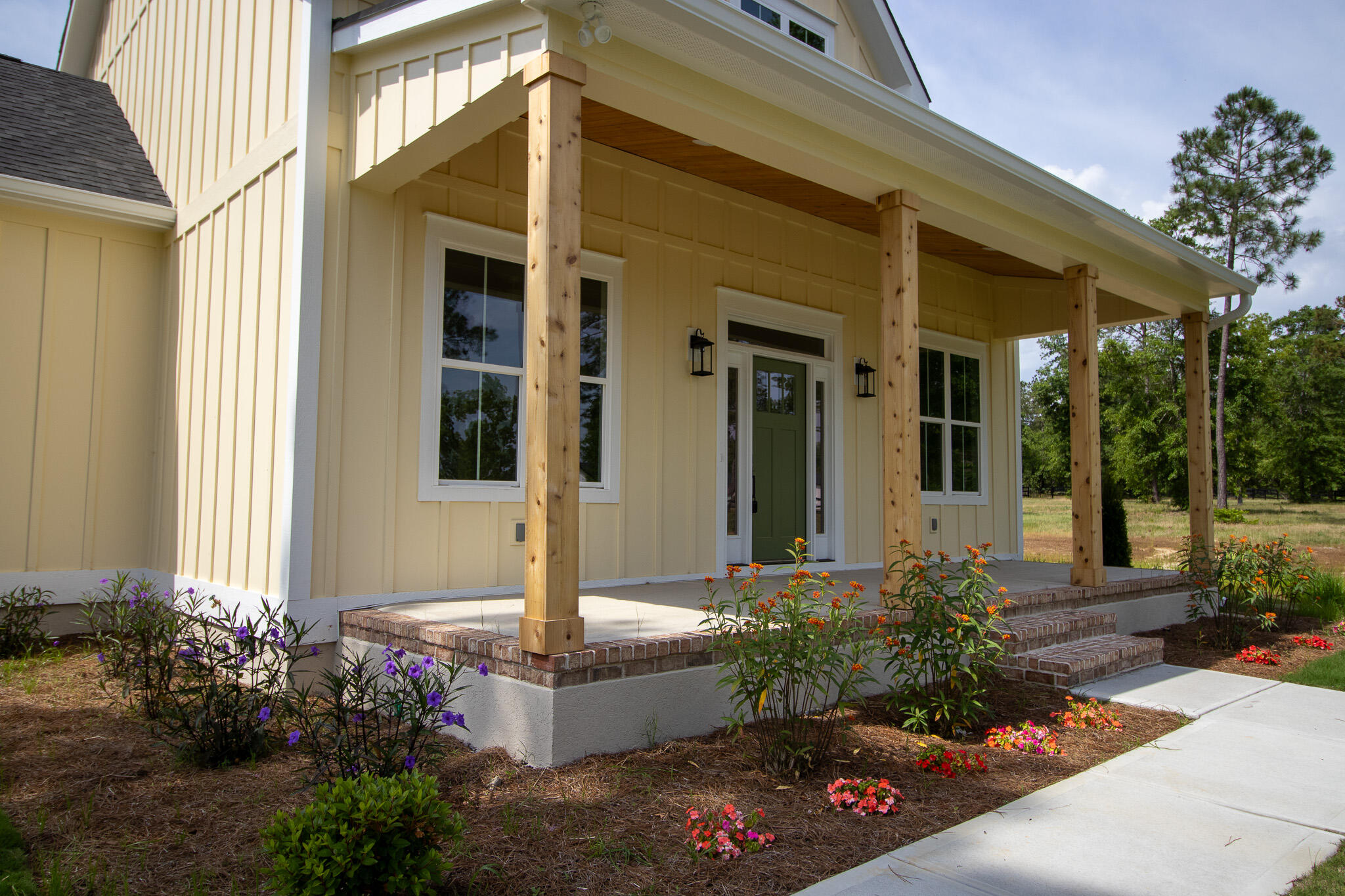 6270 Troup Manor