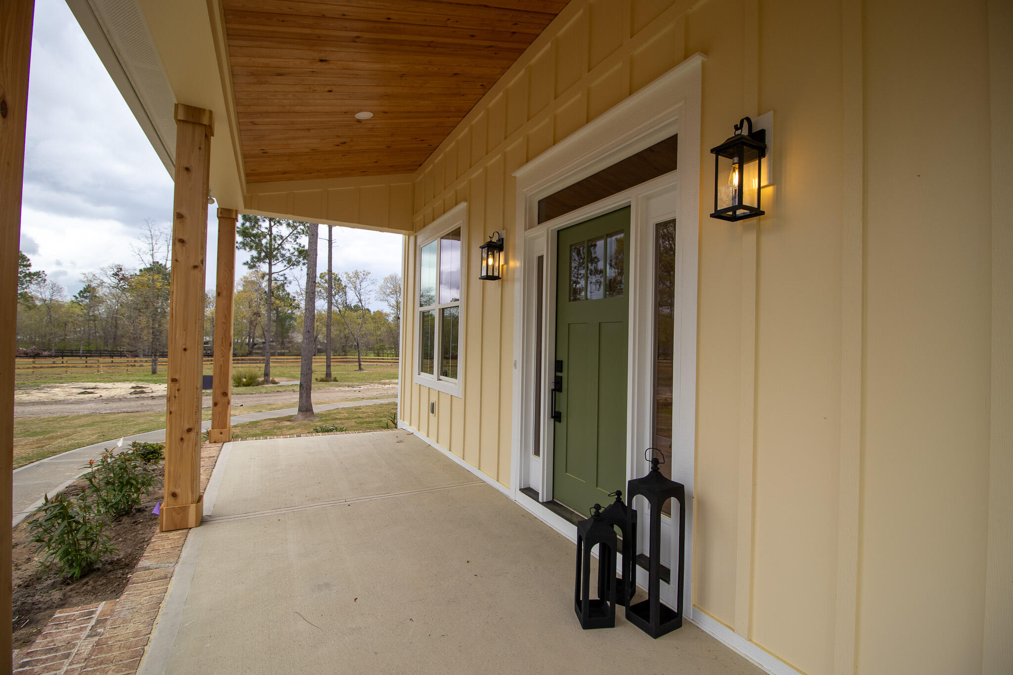 6270 Troup Manor