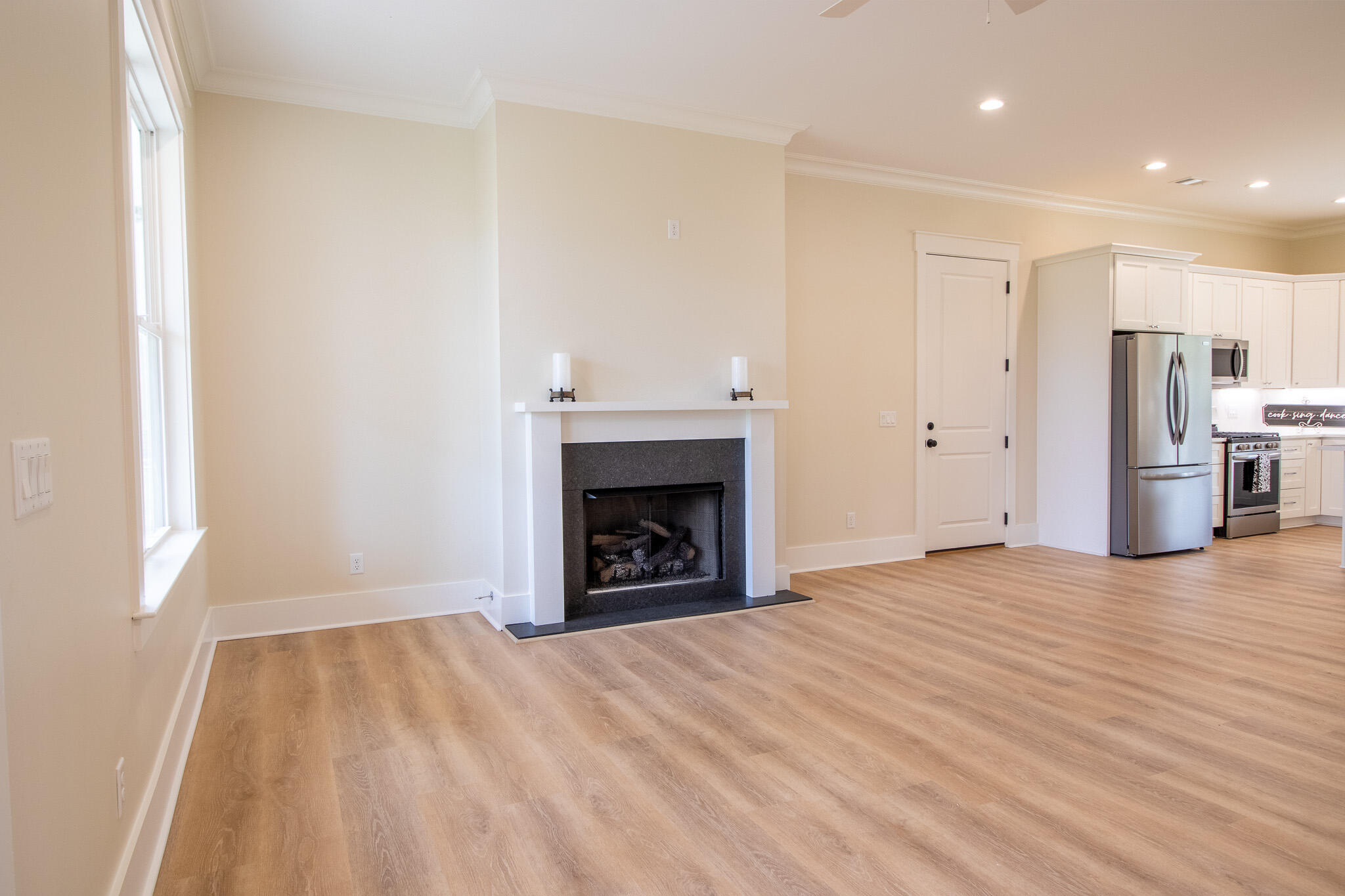 6270 Troup Manor