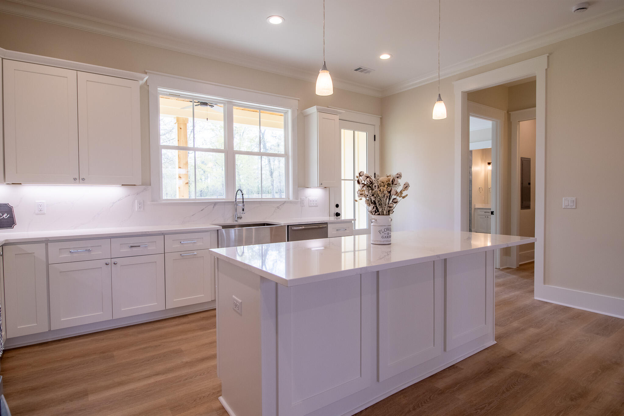 6270 Troup Manor
