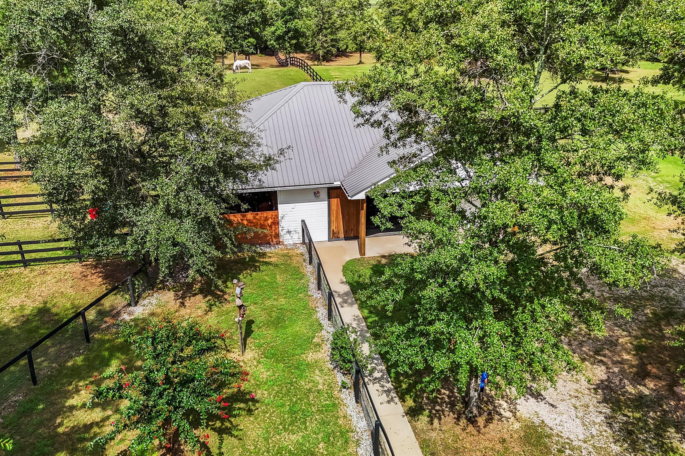 4200 Parque Lane
