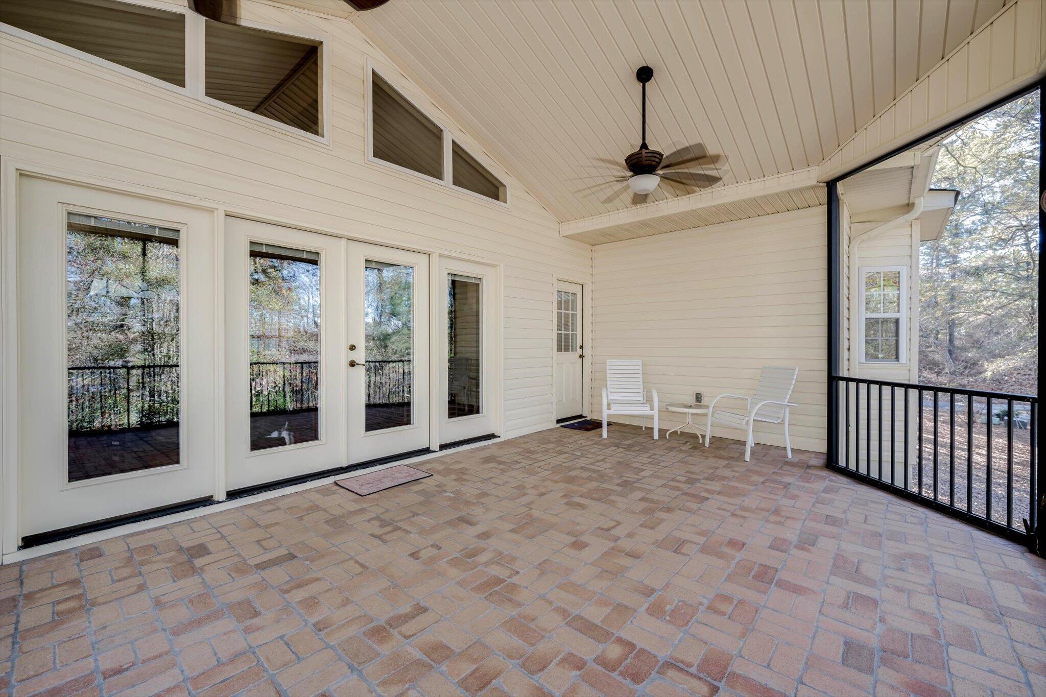 205 Oakcrest Lane