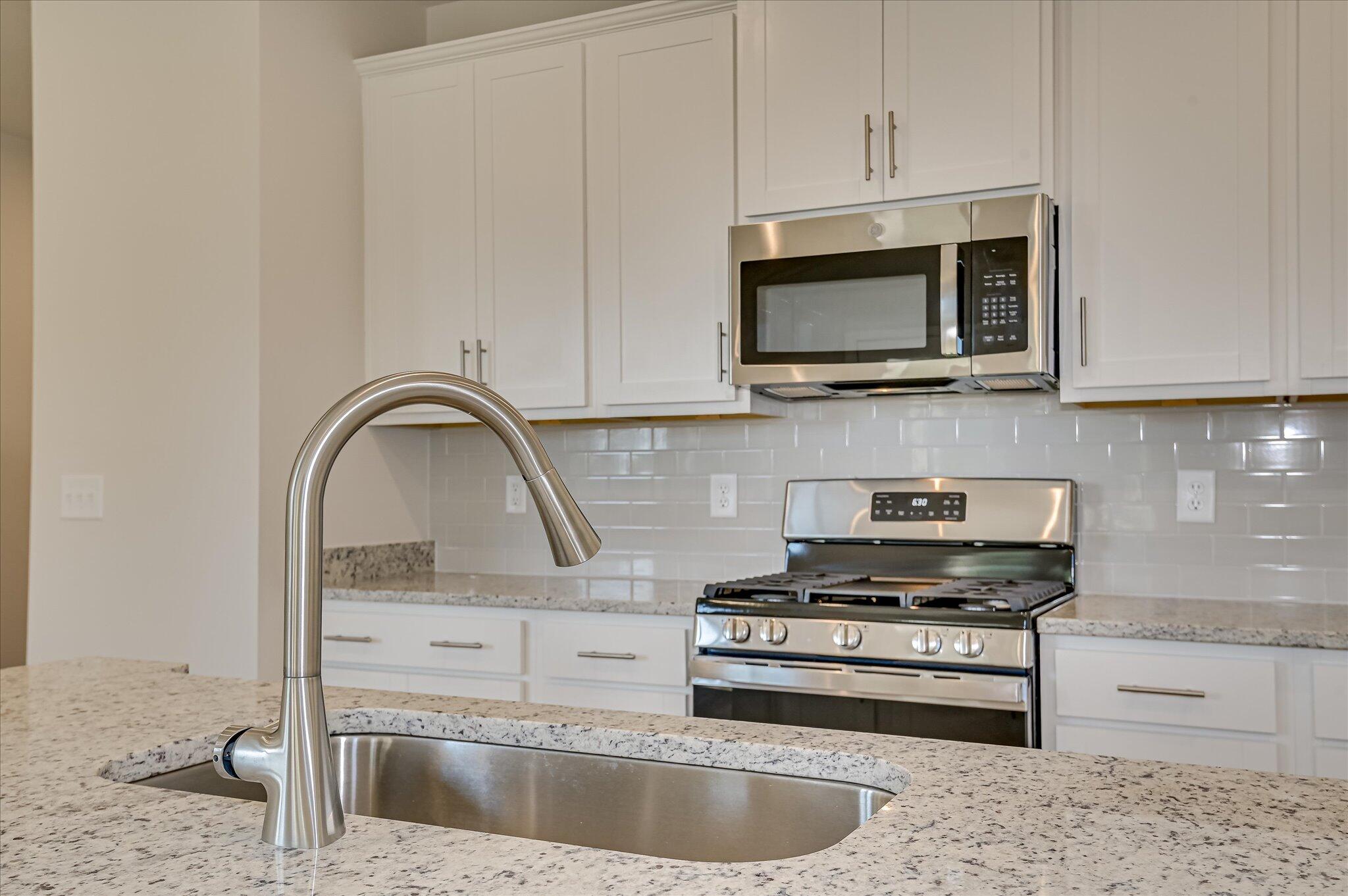 870 Tess Street