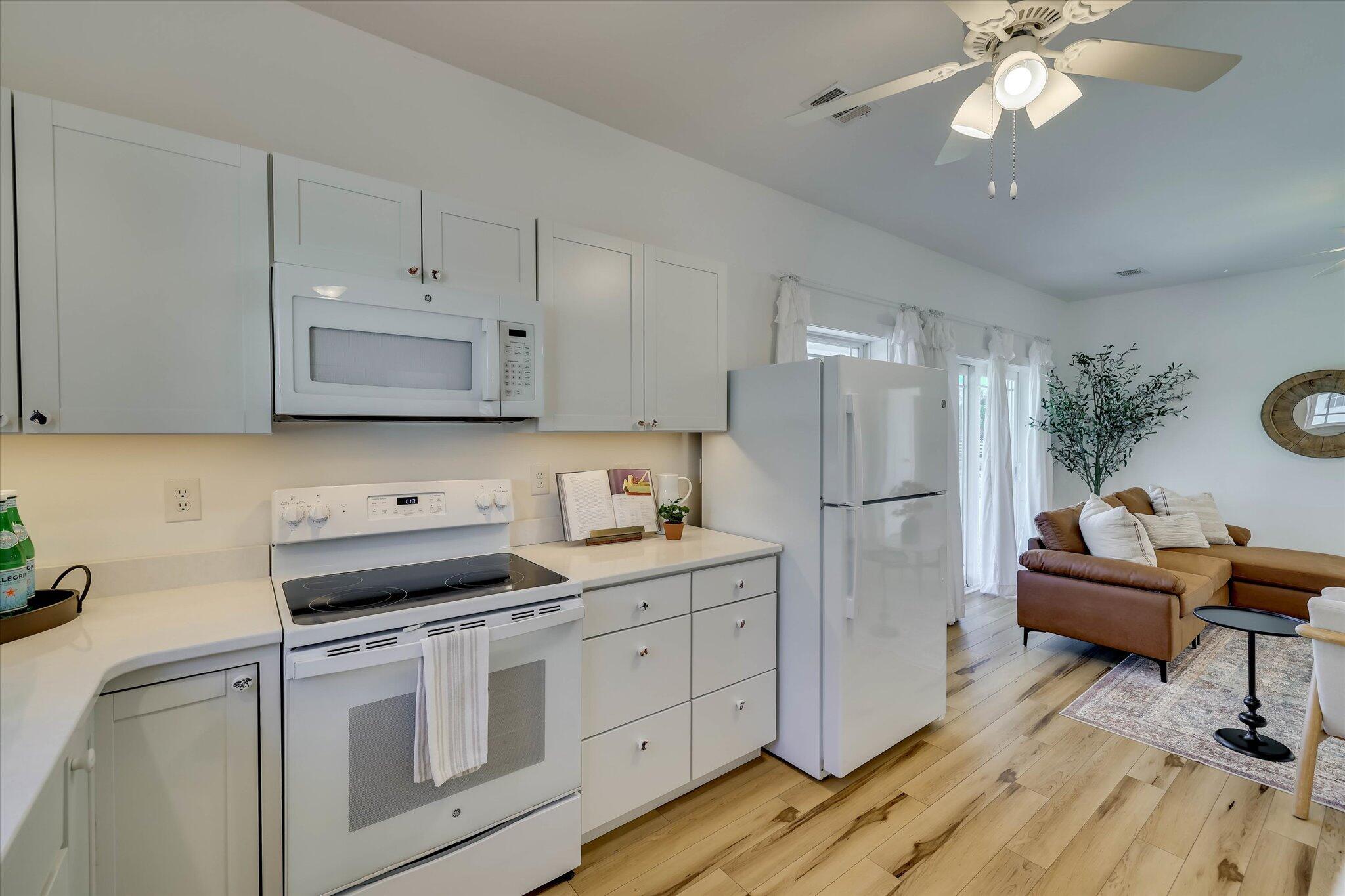 6028 Troup Manor