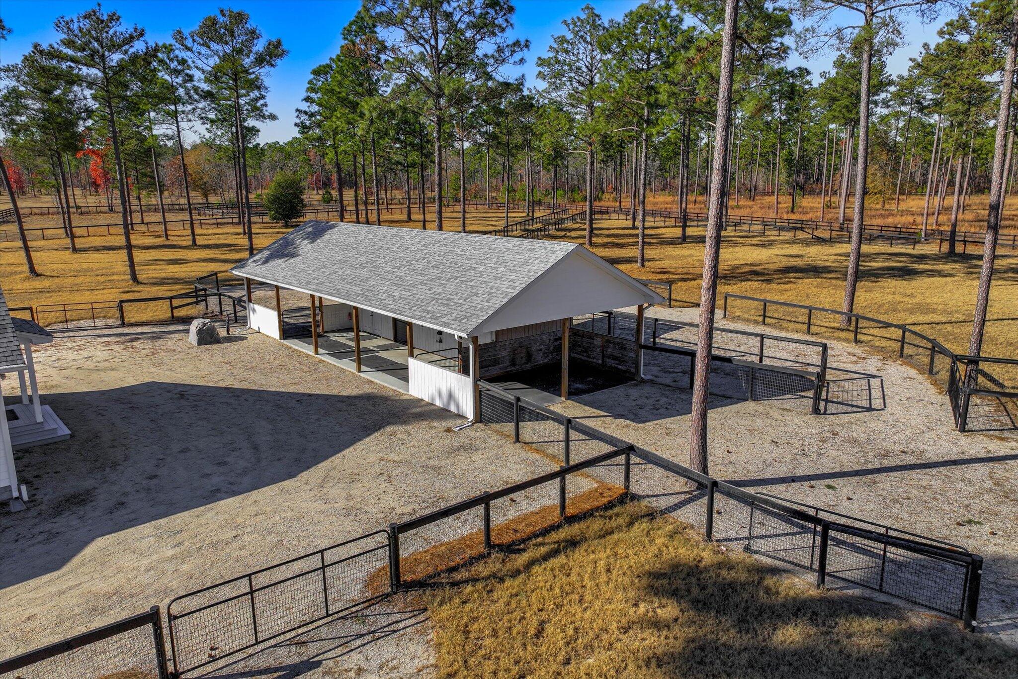 6028 Troup Manor