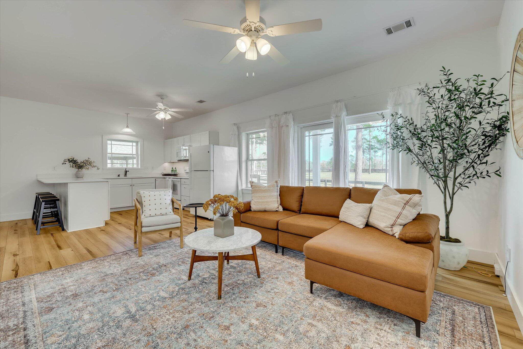 6028 Troup Manor