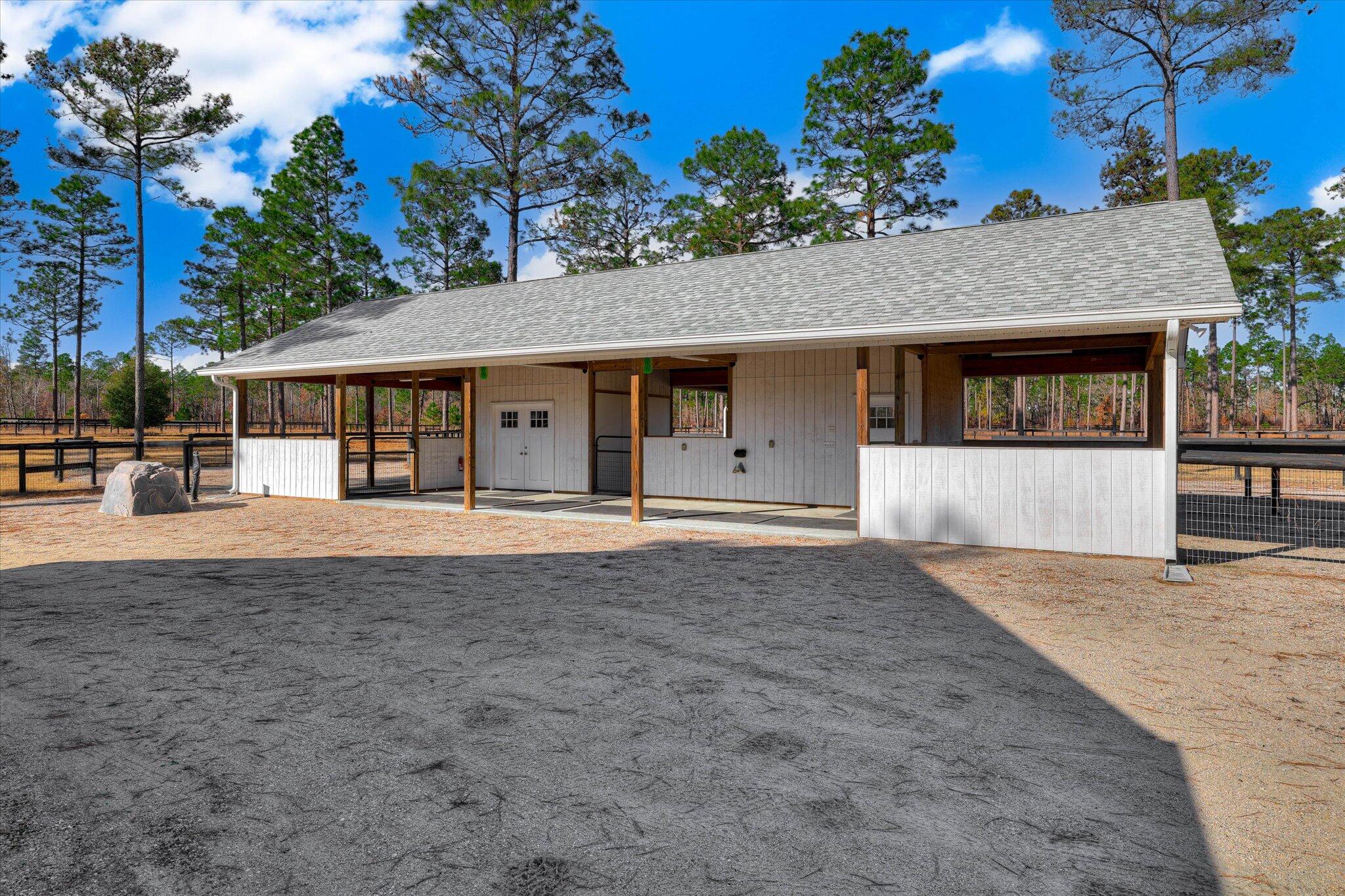 6028 Troup Manor