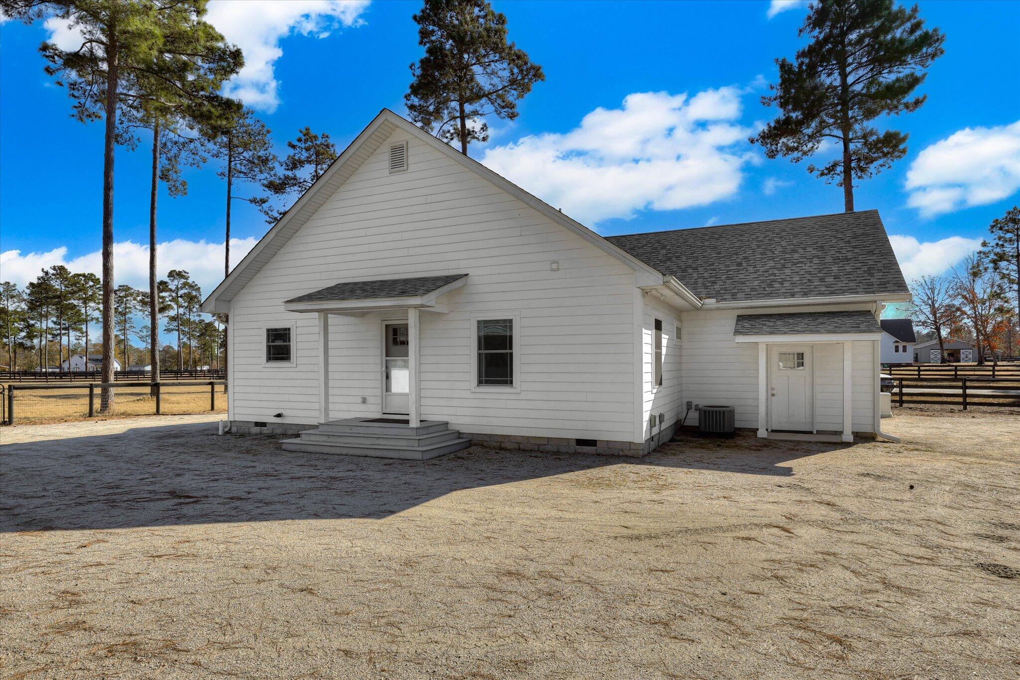 6028 Troup Manor