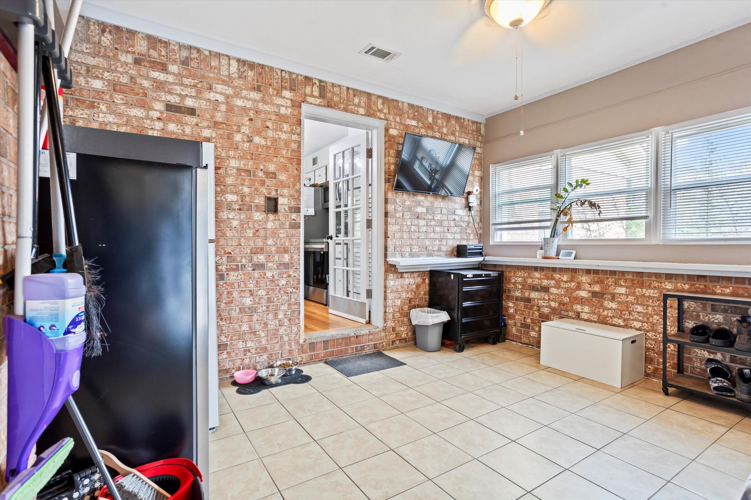1836 Mountside Drive