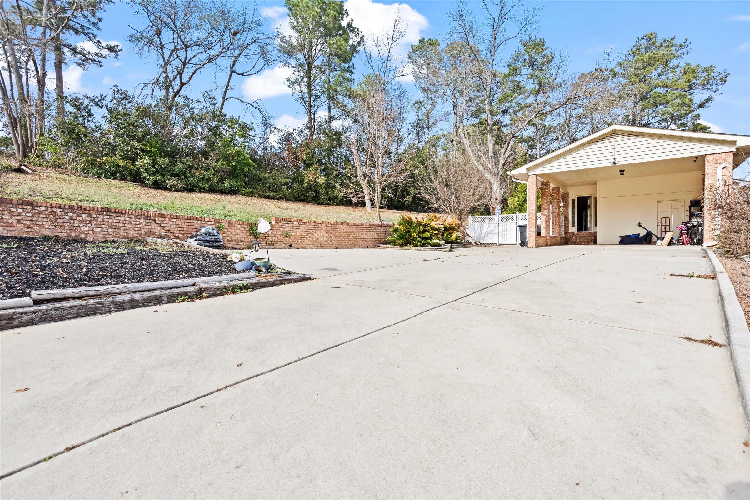 1836 Mountside Drive