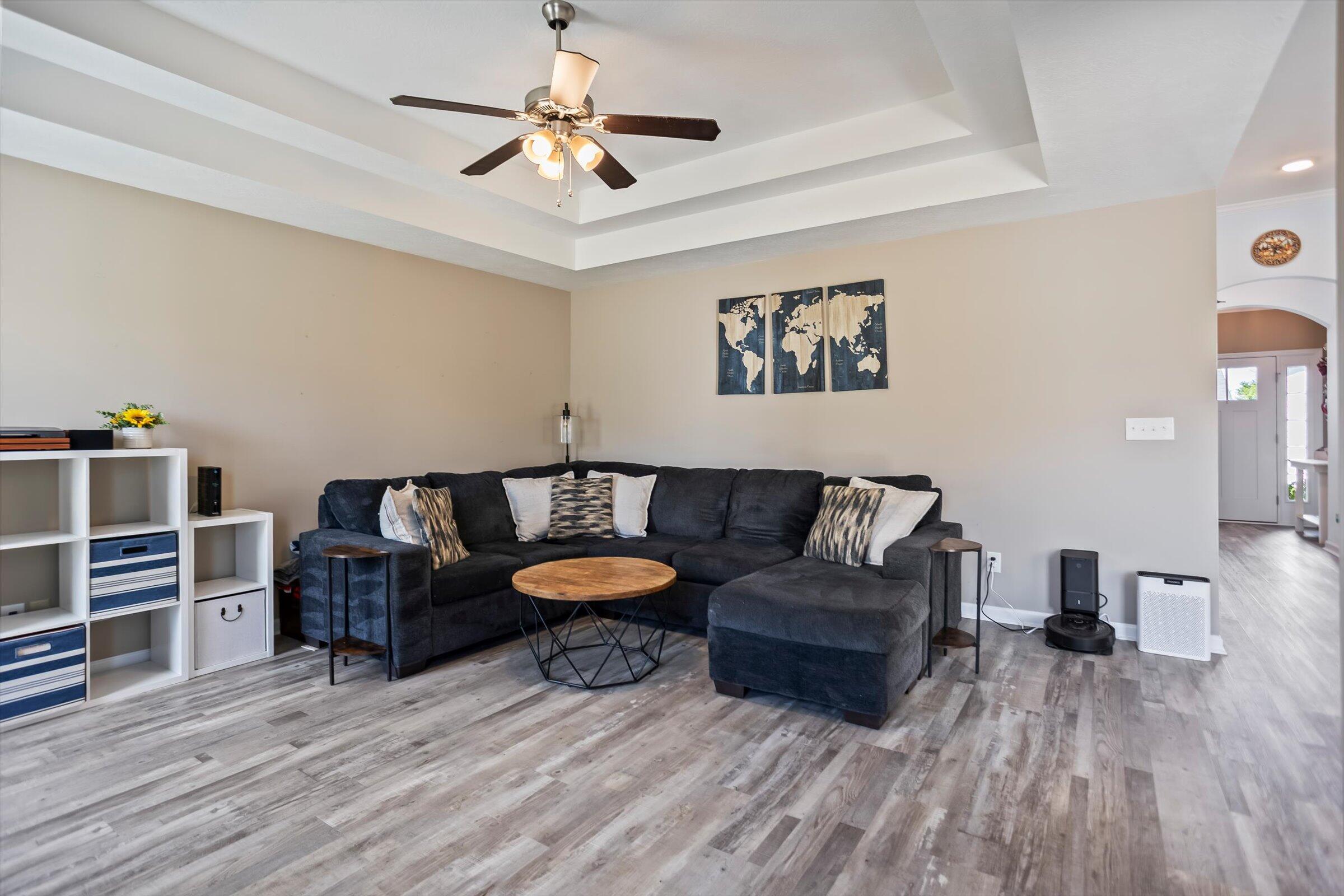 4913 Fairmont Drive