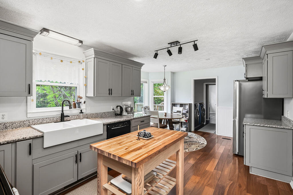 784 Wrights Mill Road