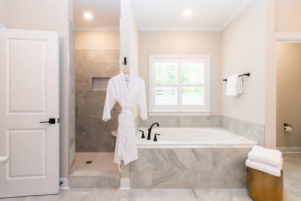 5321 Charnwood Forest Circle
