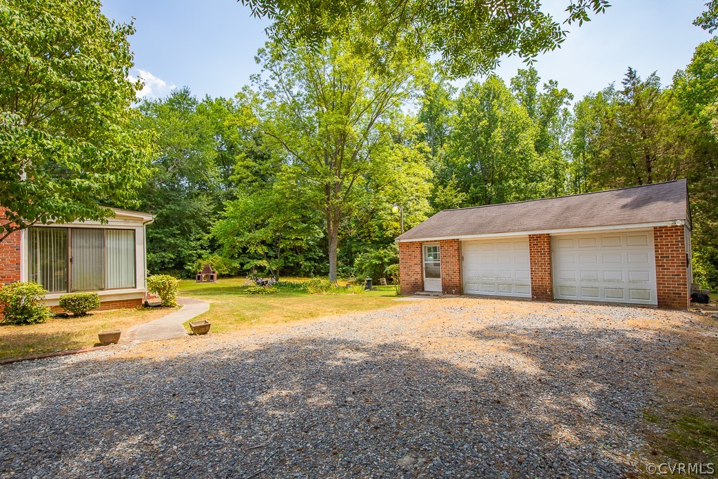21780 King William Rd