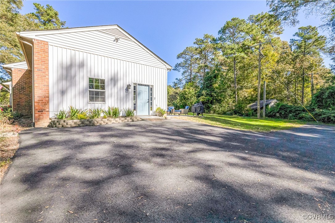 10062 Studley Farms Dr