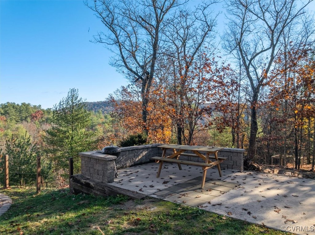 885 South Maple Rd