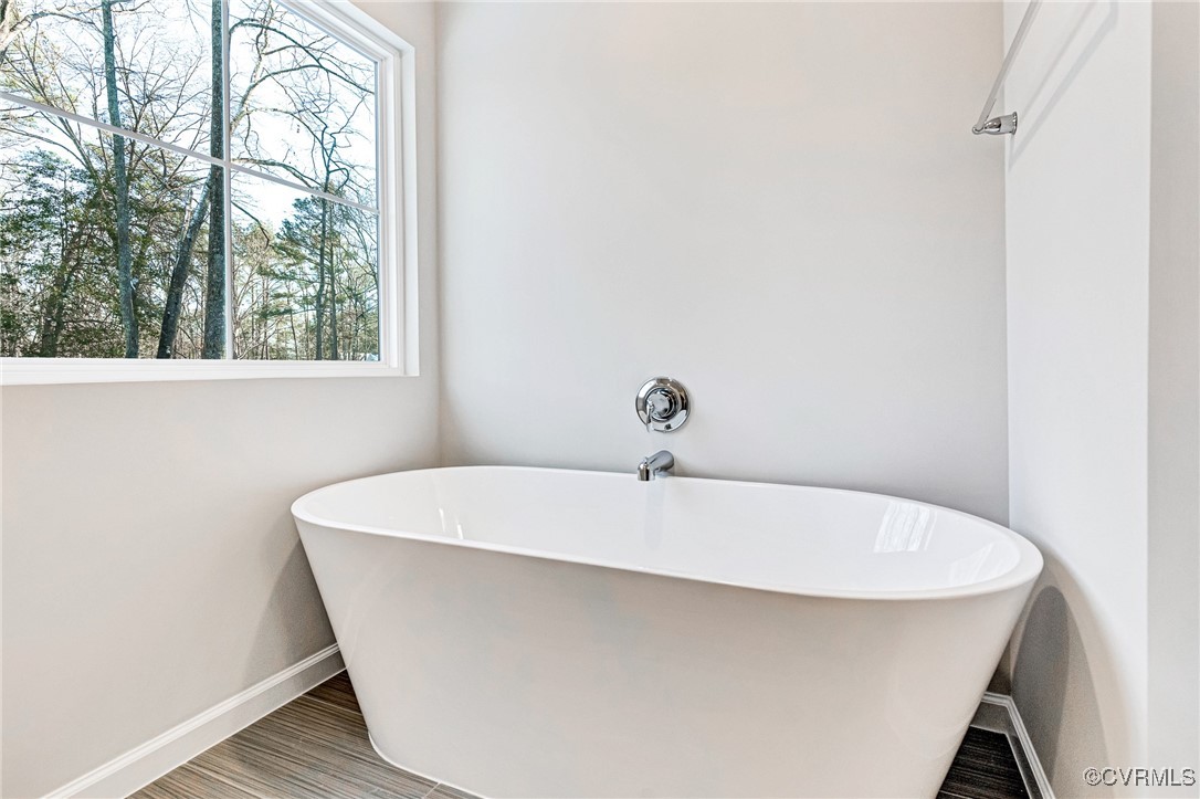 221 Admiral Dr