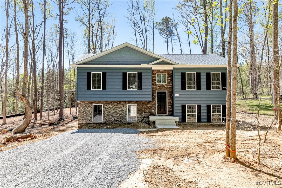 613 Clover Hill Dr