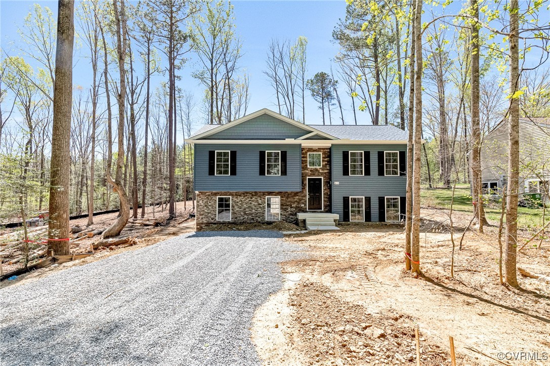 613 Clover Hill Dr