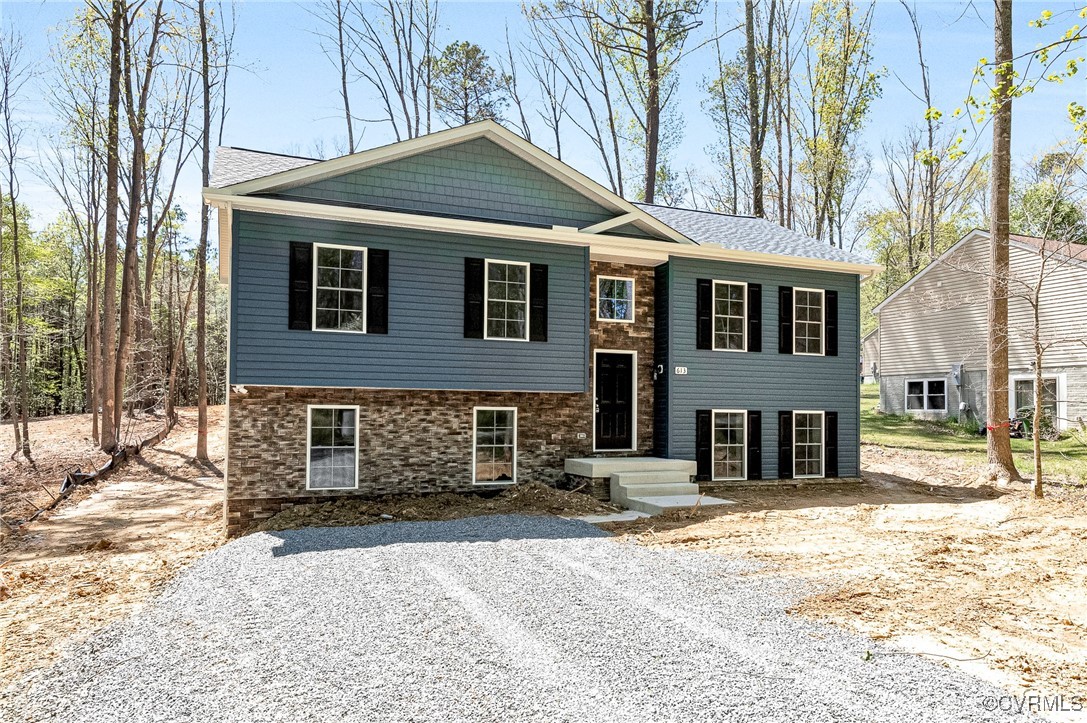 613 Clover Hill Dr