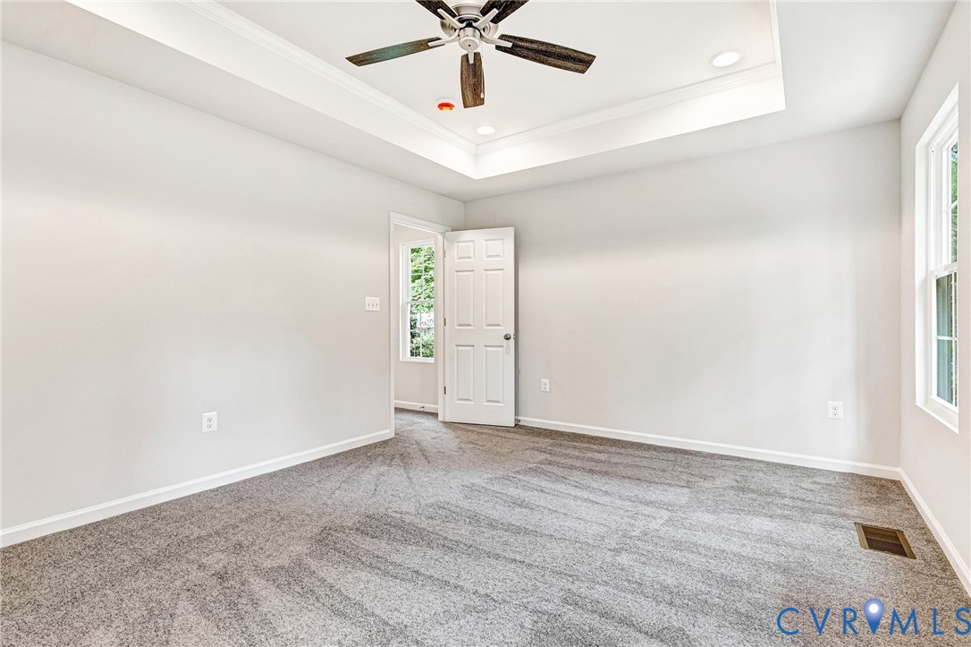 210 Hollyside Dr