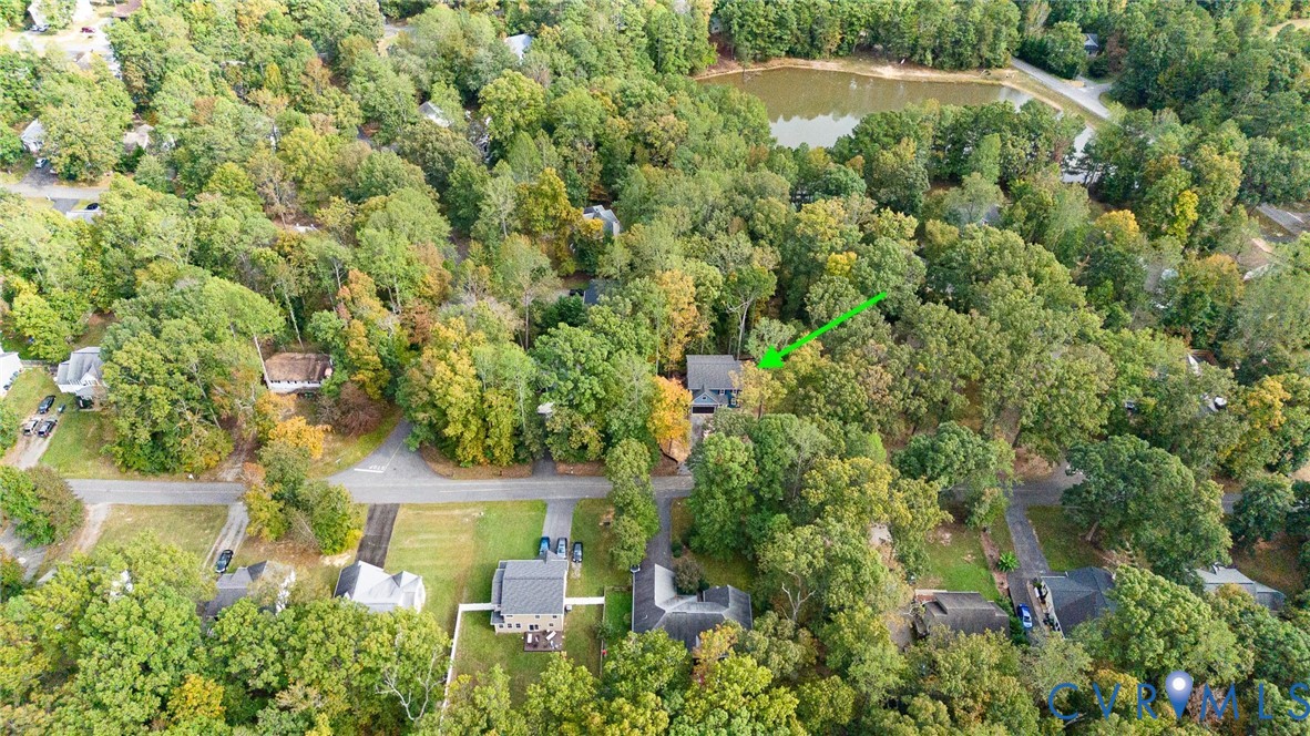 210 Hollyside Dr