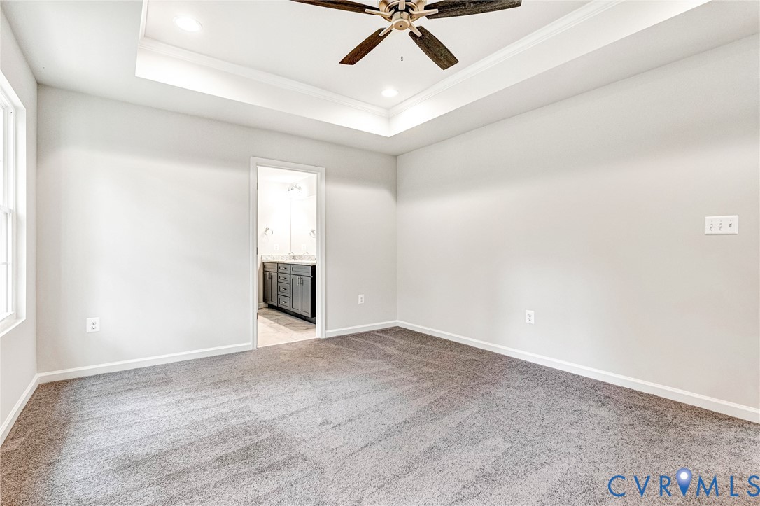 210 Hollyside Dr