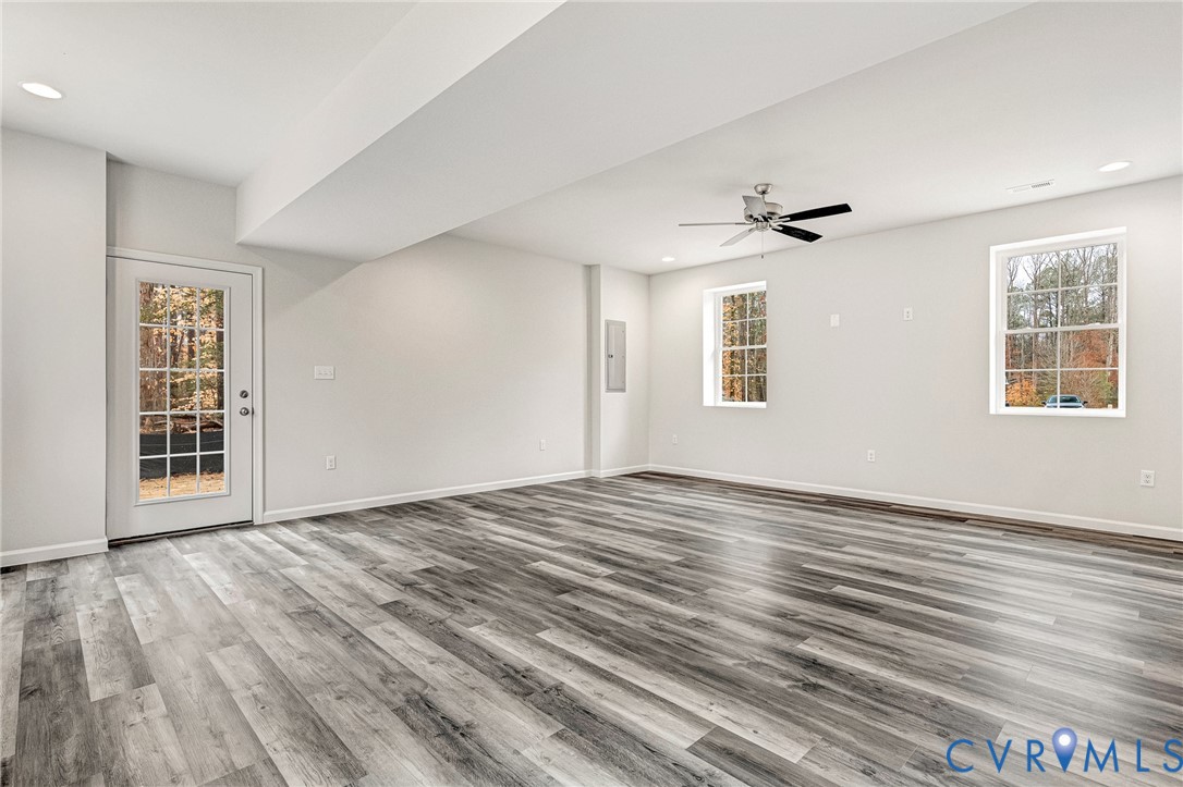 142 Patrick Henry Dr