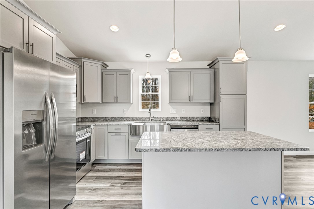 142 Patrick Henry Dr