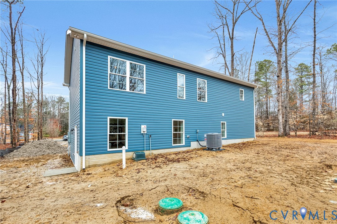142 Patrick Henry Dr